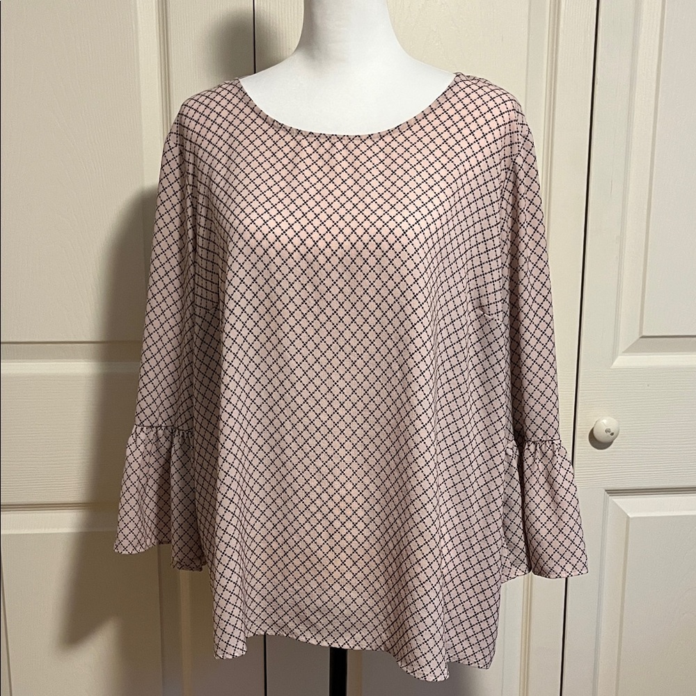 Elle, Women’s blouse, size XXL, pink and black, patterned, bell sleeves
